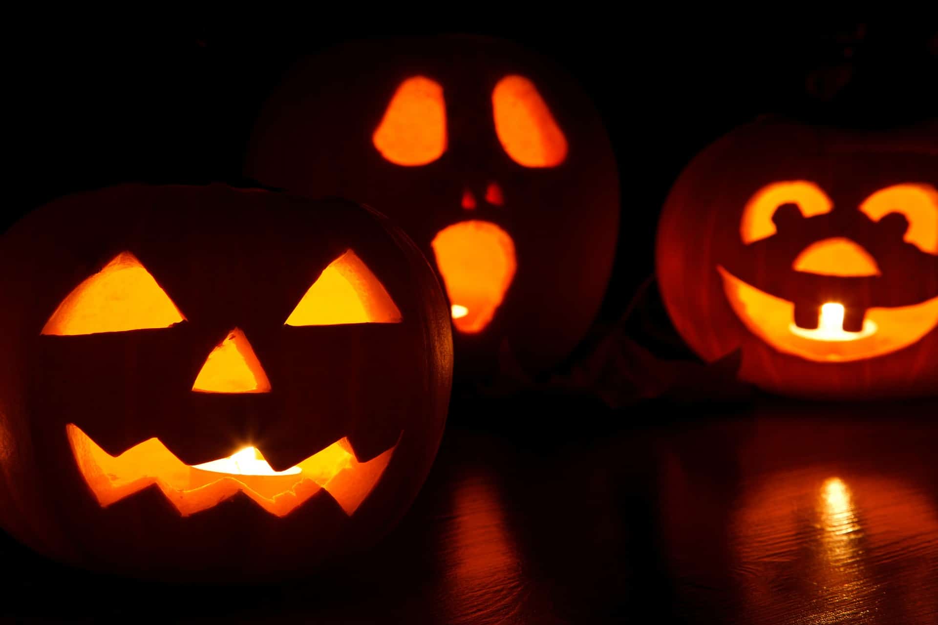 three jackolanterns - healthy halloween tips