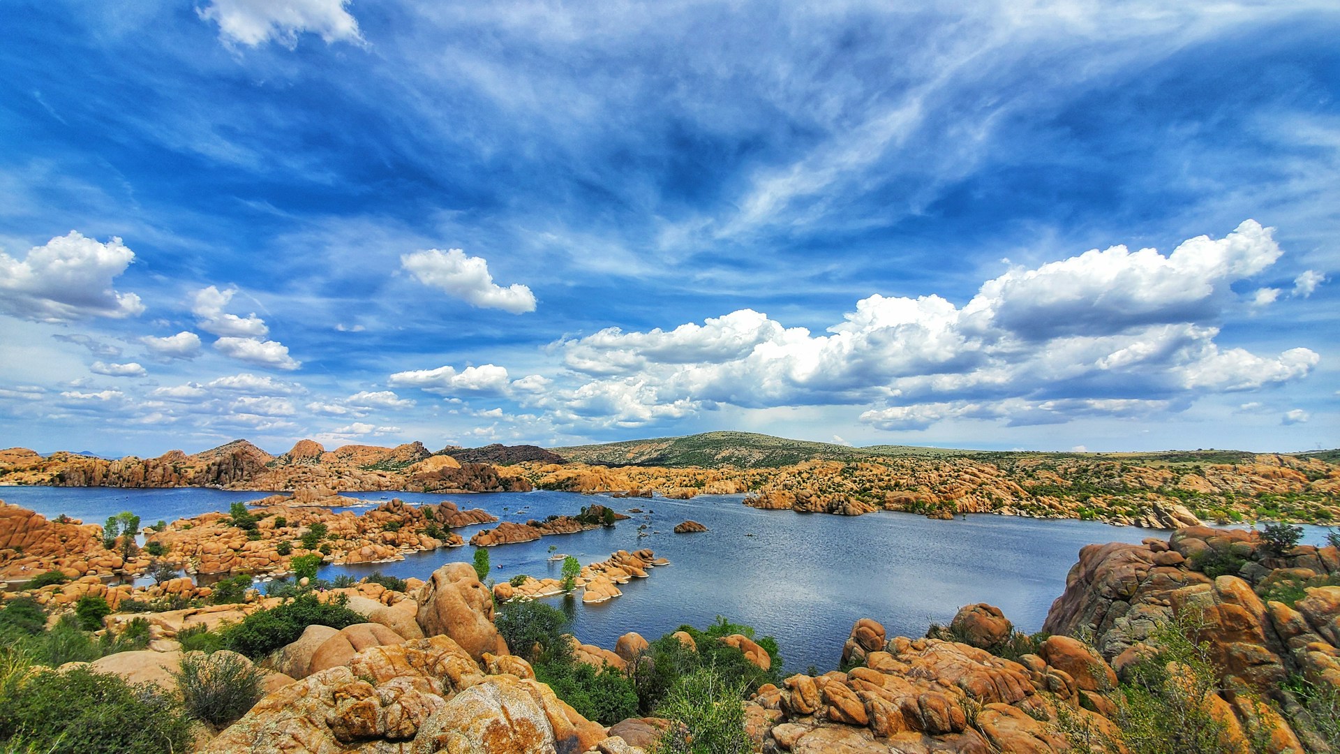 Prescott is a good place to live, raise a family, and retire with blue lakes, four seasons, and a cooler climate than most of Arizona.